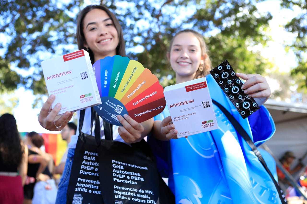 29.7.-Parada-GLBTQIA.-Foto-Jhonatan-Cantarelle-Agencia-Saude.jpg