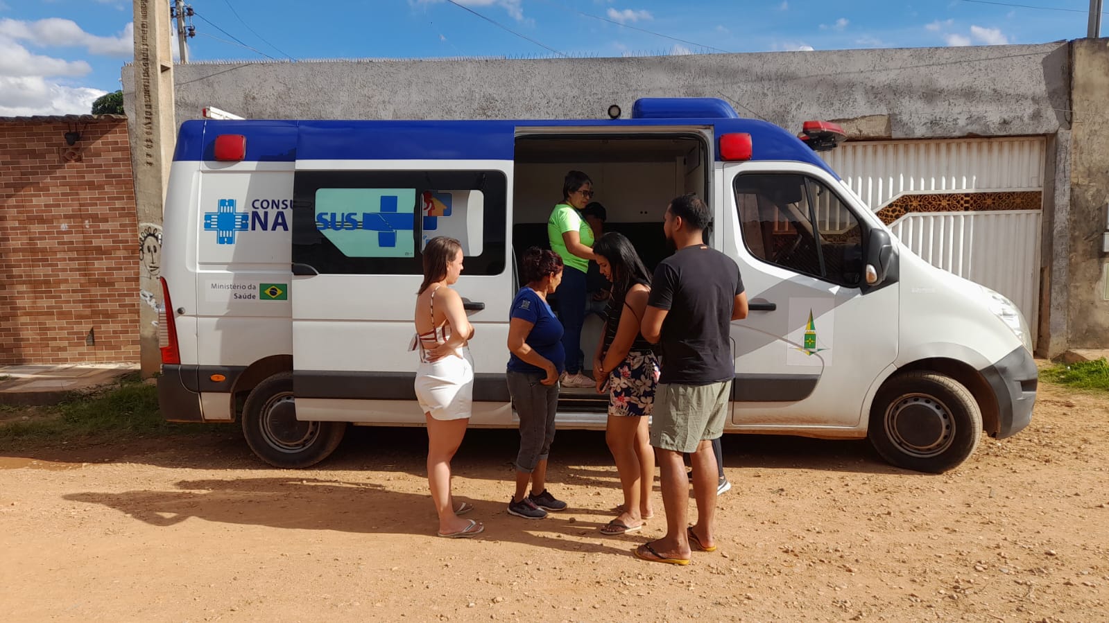 Carro-da-vacina.jpeg
