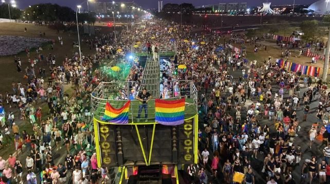 Parada-do-Orgulho-LGBTQIA-1.jpg